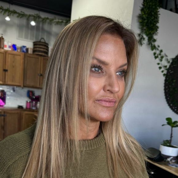 Meet your Posher, Rae - Picture 1 of 1